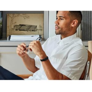 Fitbit Luxe Fitness Tracker 6
